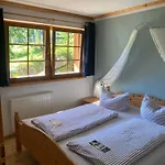 Urbanshof Herr Tobias Fehrenbach Appartement *