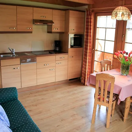 Urbanshof Herr Tobias Fehrenbach *